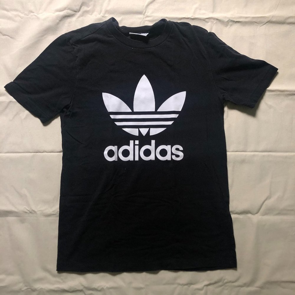 Adidas black logo T-Shirt